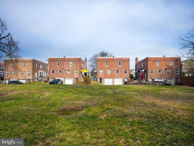 1200 ANGORA DR, Lansdowne, PA 19050