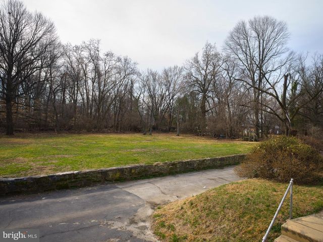 1200 ANGORA DR, Lansdowne, PA 19050