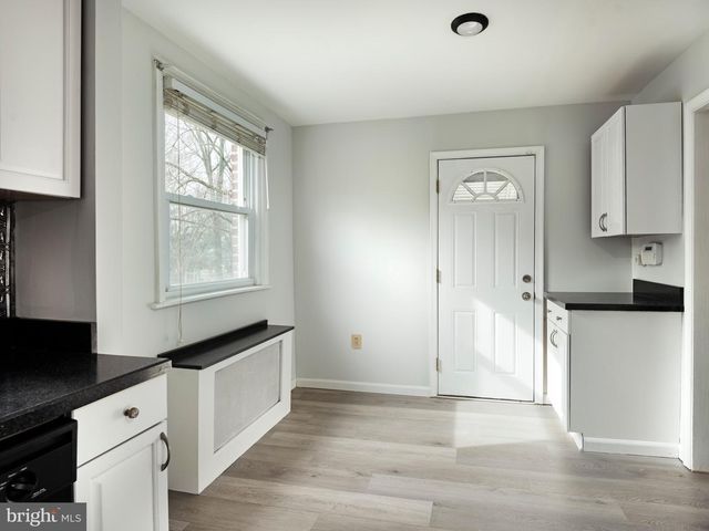 1200 ANGORA DR, Lansdowne, PA 19050