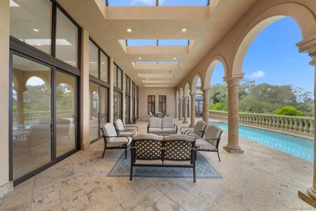 2302 Rue Adriane, La Jolla, CA 92037