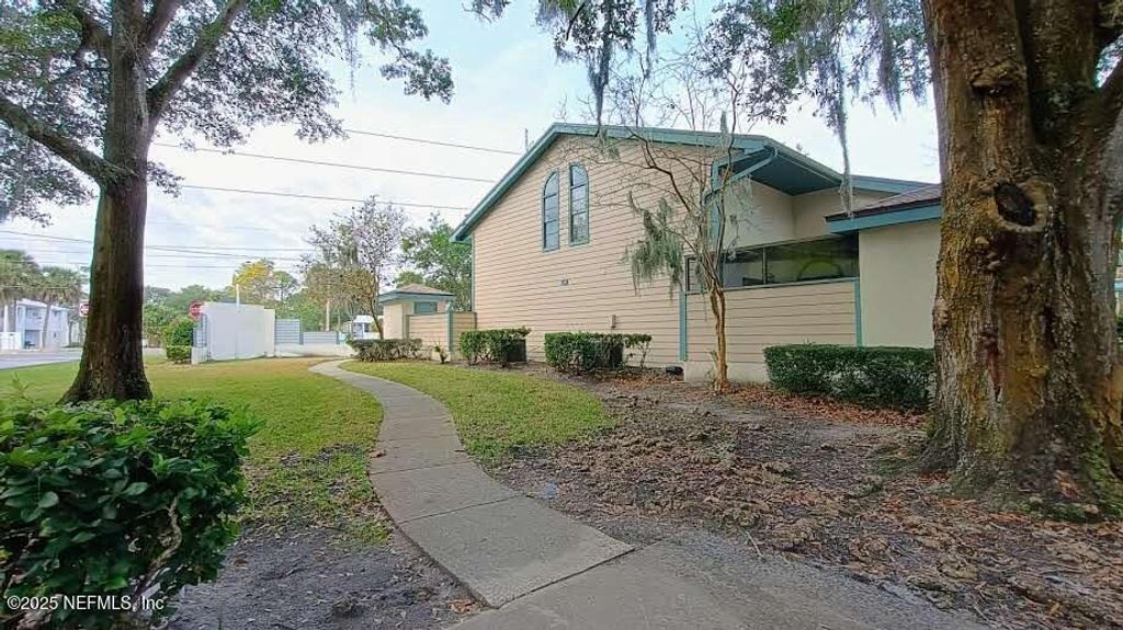 103 COURAGEOUS Court N 103, Jacksonville, FL 32233