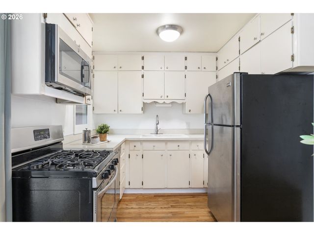 6615 Se 43RD Ave, Portland, OR 97206