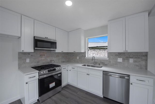 2511 Orion Drive, League City, TX 77573