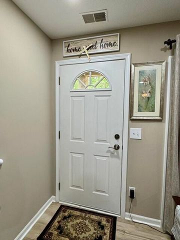 432 Marigold Circle, Westland, MI 48185