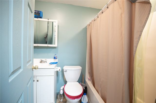 1604 Hatteras St, Troy Hill, PA 15212