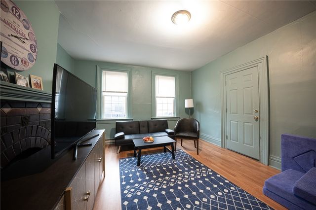 1604 Hatteras St, Troy Hill, PA 15212