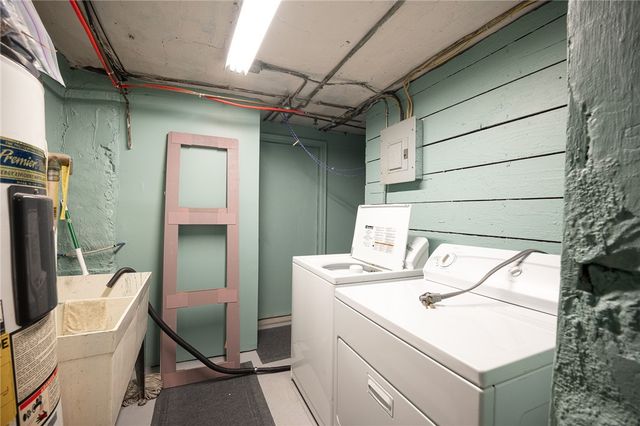 1604 Hatteras St, Troy Hill, PA 15212