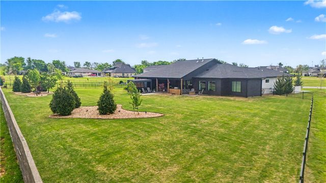 1750 Westend Avenue, Centerton, AR 72719