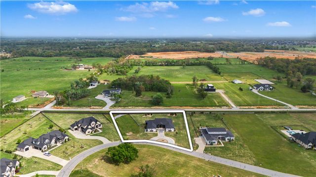 1750 Westend Avenue, Centerton, AR 72719