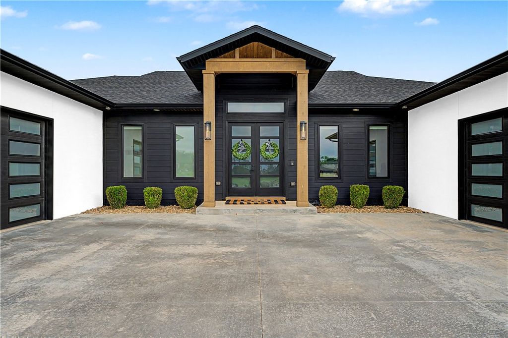1750 Westend Avenue, Centerton, AR 72719