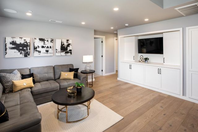 140 Twin Oaks Drive, Los Gatos, CA 95032