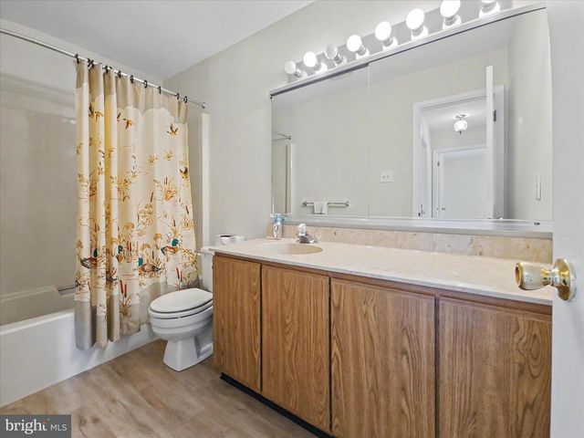 1306 FAIRBOURNE CT, Lansdale, PA 19446
