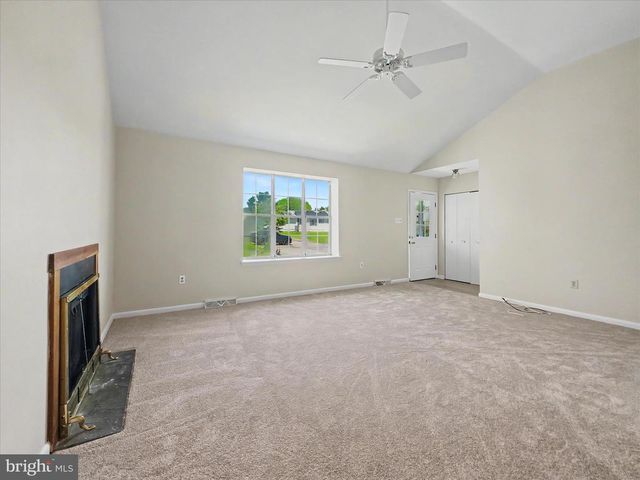 1306 FAIRBOURNE CT, Lansdale, PA 19446