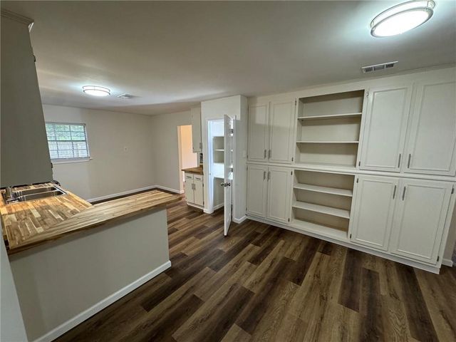 11830 Old Moffat Road, Wilmer, AL 36587