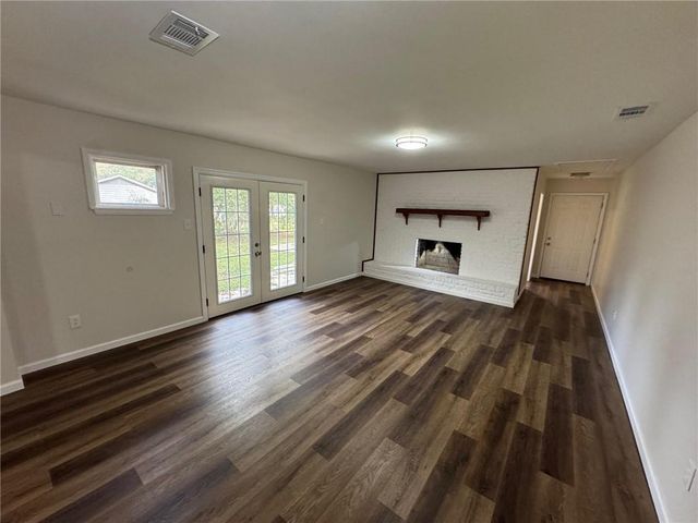 11830 Old Moffat Road, Wilmer, AL 36587