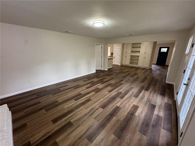 11830 Old Moffat Road, Wilmer, AL 36587