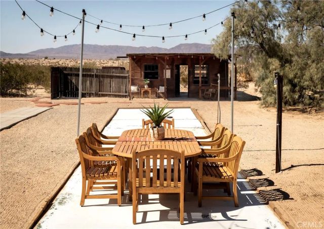 80322 Mesa Drive, 29 Palms, CA 92277