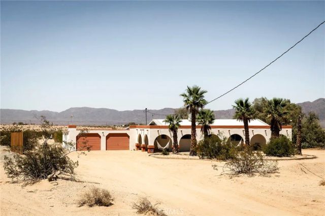 80322 Mesa Drive, 29 Palms, CA 92277