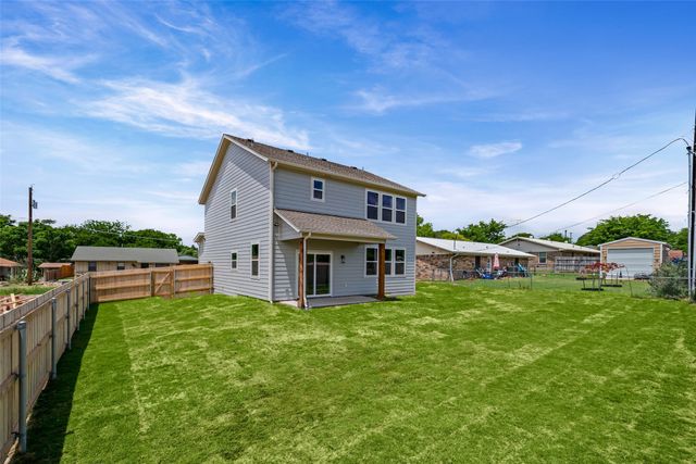 702 Perkins Court, Granbury, TX 76048