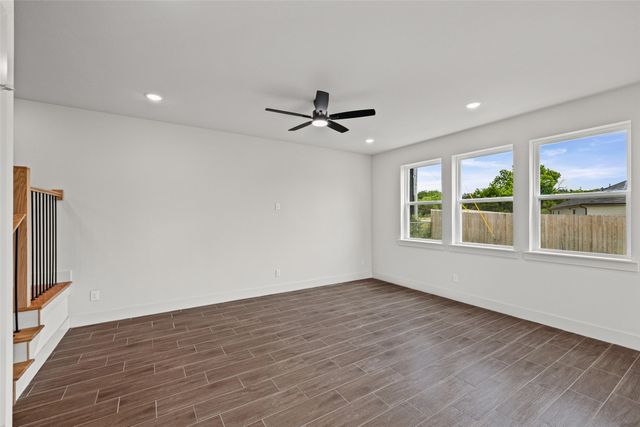 702 Perkins Court, Granbury, TX 76048