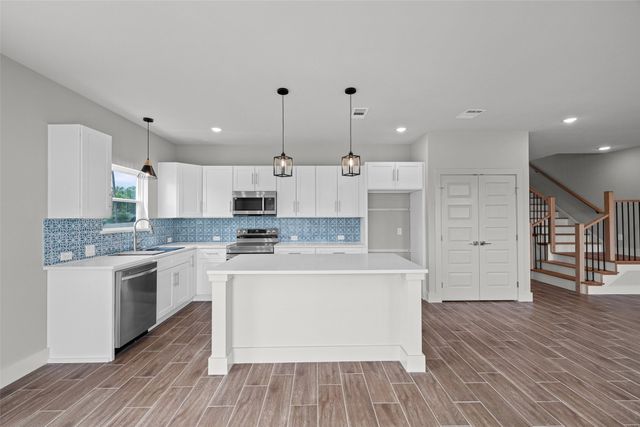 702 Perkins Court, Granbury, TX 76048