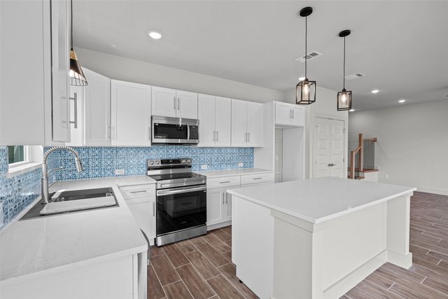 702 Perkins Court, Granbury, TX 76048