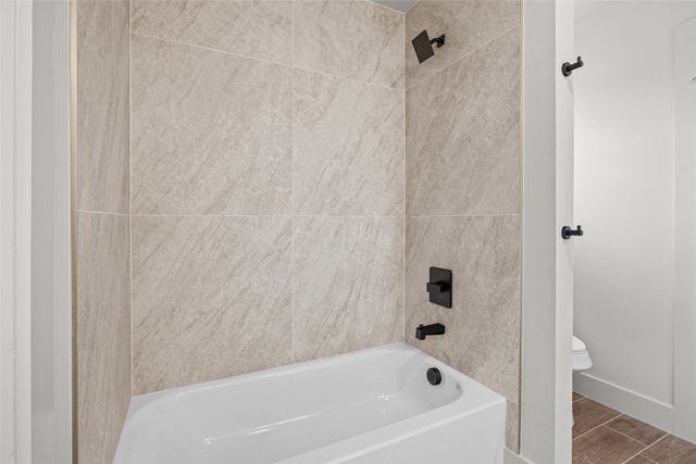 702 Perkins Court, Granbury, TX 76048