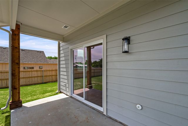 702 Perkins Court, Granbury, TX 76048
