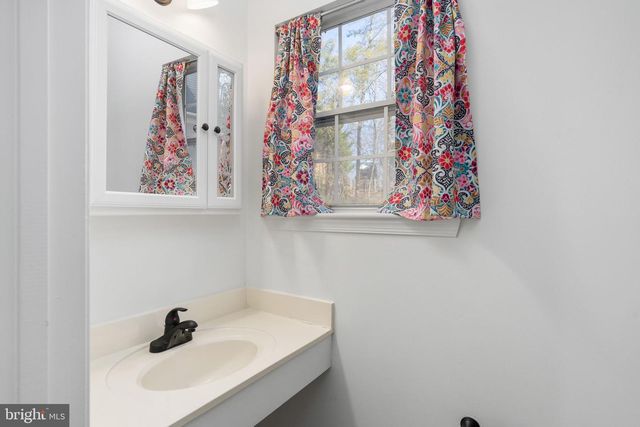 16228 TACONIC CIR, Dumfries, VA 22025