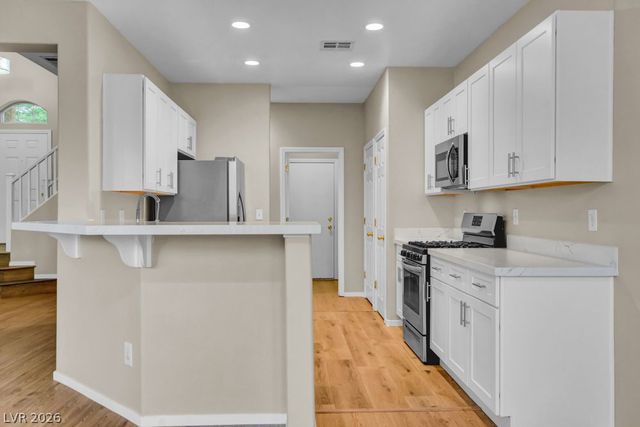 9417 SANTANA SIESTA Avenue, Las Vegas, NV 89166