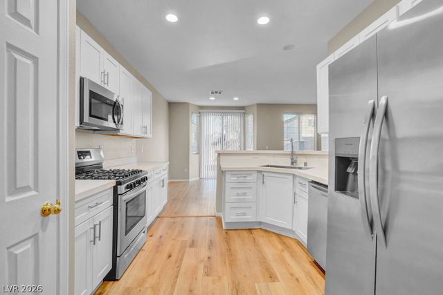 9417 SANTANA SIESTA Avenue, Las Vegas, NV 89166