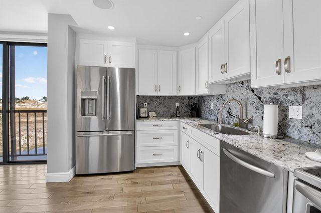7802 Lakeside Boulevard 725, Boca Raton, FL 33434
