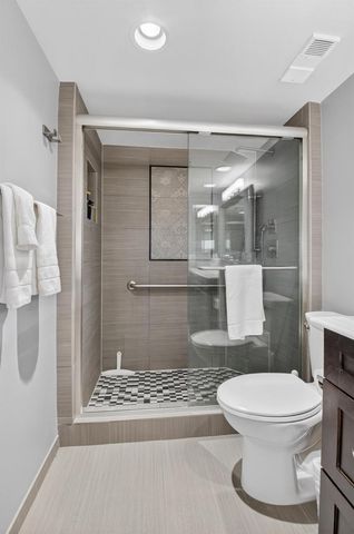 7802 Lakeside Boulevard 725, Boca Raton, FL 33434