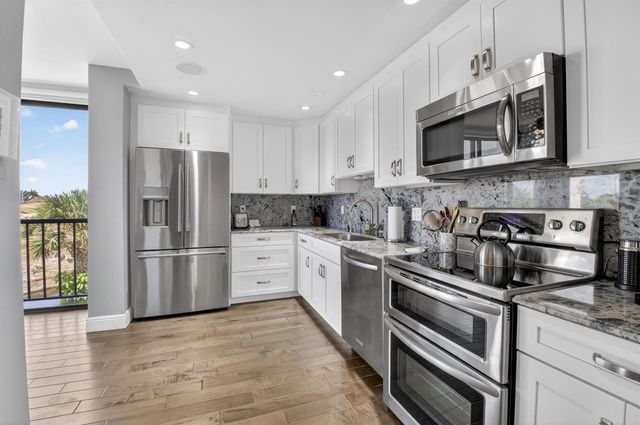 7802 Lakeside Boulevard 725, Boca Raton, FL 33434