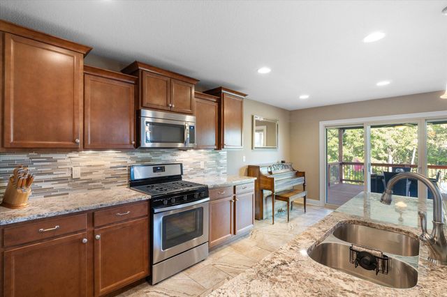 1710 SWIFT CT, Columbia, MO 65203