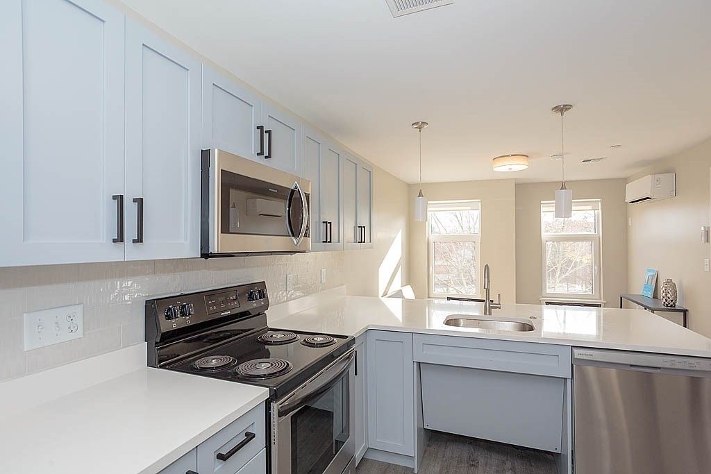 882 Massachuetts Ave 3B, Arlington, MA 02476