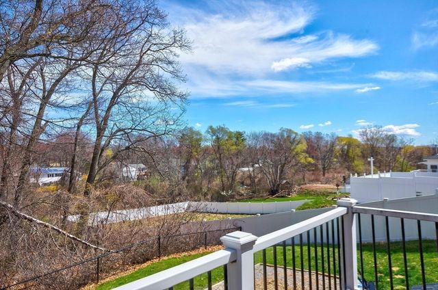 96 Derry Road, Methuen, MA 01844