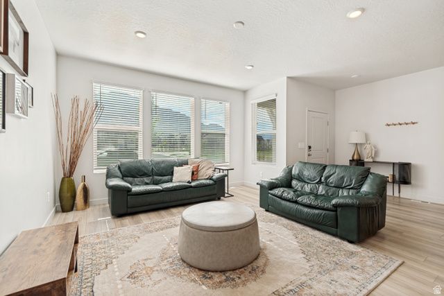 10027 N FEATHERSTONE DR, Highland, UT 84003