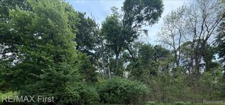000 East Berkshire Drive, Bloomfield Charter Township, MI 48301