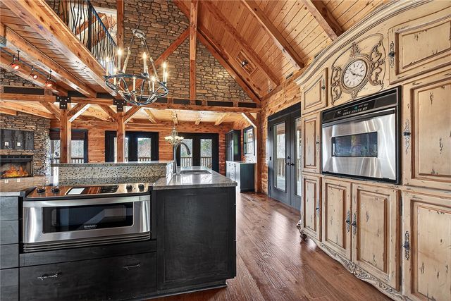 8379 Chestnut Drive, Rogers, AR 72756