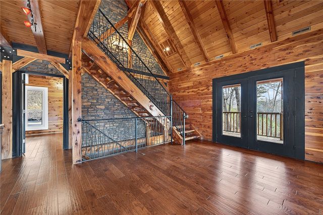 8379 Chestnut Drive, Rogers, AR 72756