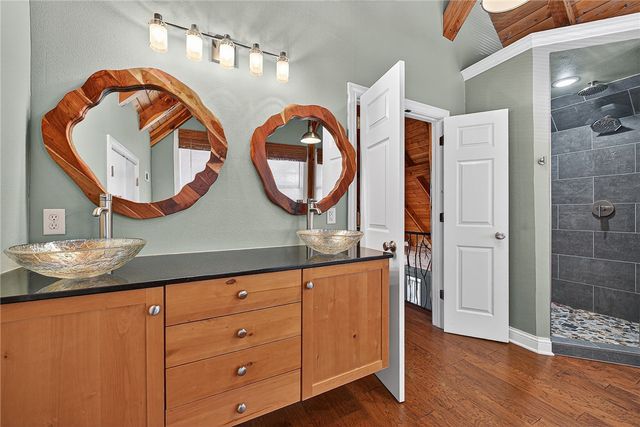 8379 Chestnut Drive, Rogers, AR 72756