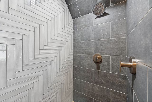 8379 Chestnut Drive, Rogers, AR 72756