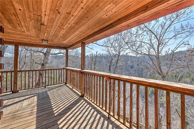 8379 Chestnut Drive, Rogers, AR 72756