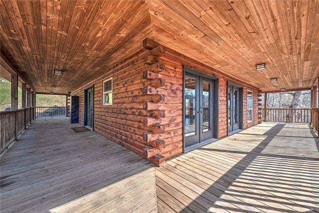 8379 Chestnut Drive, Rogers, AR 72756