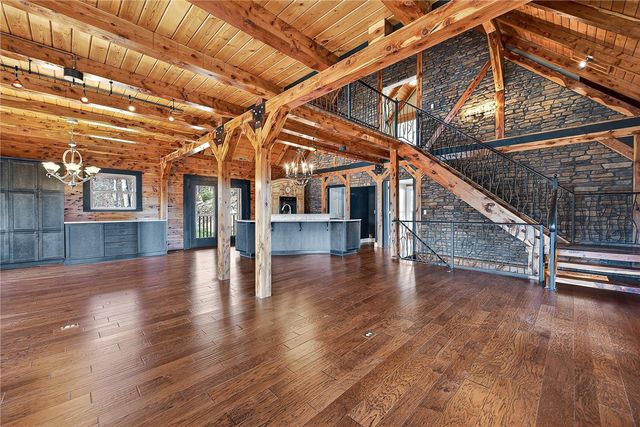 8379 Chestnut Drive, Rogers, AR 72756