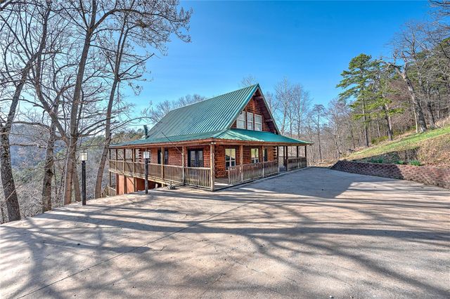 8379 Chestnut Drive, Rogers, AR 72756