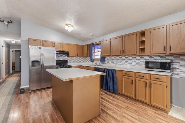 2713 Essington Street, Bloomington, IL 61705