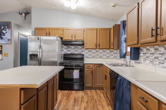 2713 Essington Street, Bloomington, IL 61705