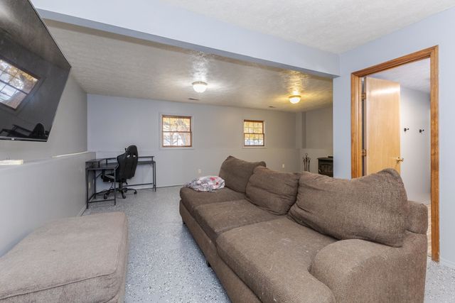 2713 Essington Street, Bloomington, IL 61705